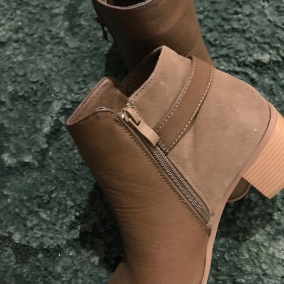 Booties - Picture 3 of 4